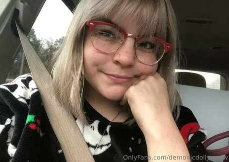 demonicdollyyysfw star free photos