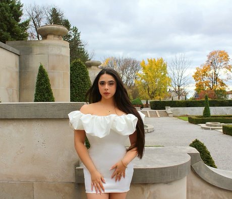 Reema Rochelle model top image