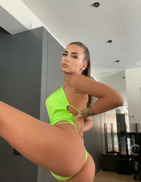 tinamayer beautiful actress galleries