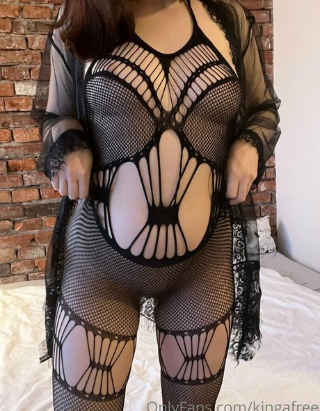 kinjfeet pornstar photos