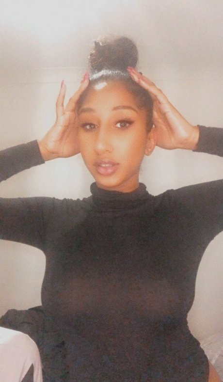 SannaTwinkle free actress galleries