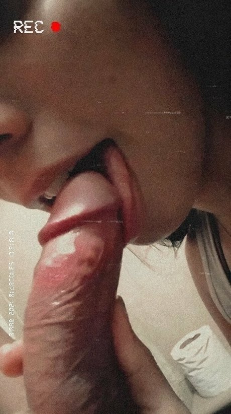 kamik4ze model nudes image