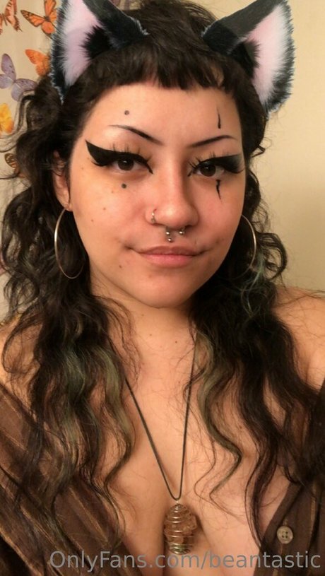 beantastic free model photo