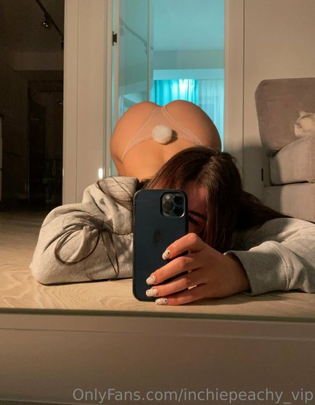 inchiepeachy free pornstar photos