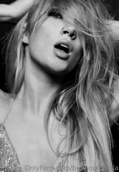 bigmouthbella high quality model photo