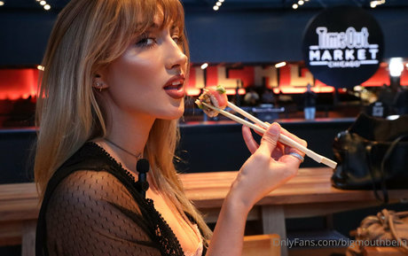 bigmouthbella model exclusive photos