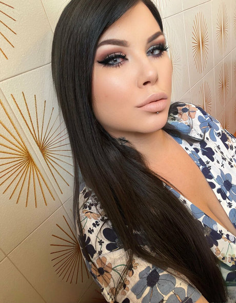 erszebetbathory666vip free pornstar photo