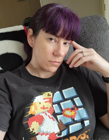 miss amalthea free star naked picture