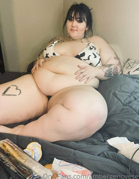 ambergenovese high quality model pic