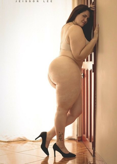 Claudia Patricia Roquer adult model pictures