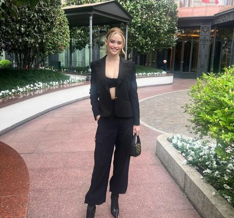 Virginia Gardner pornstar best pics