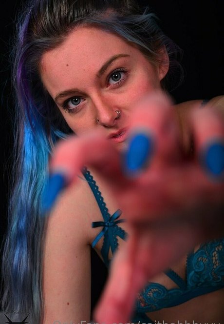 Cait Coldwell sexy model photo