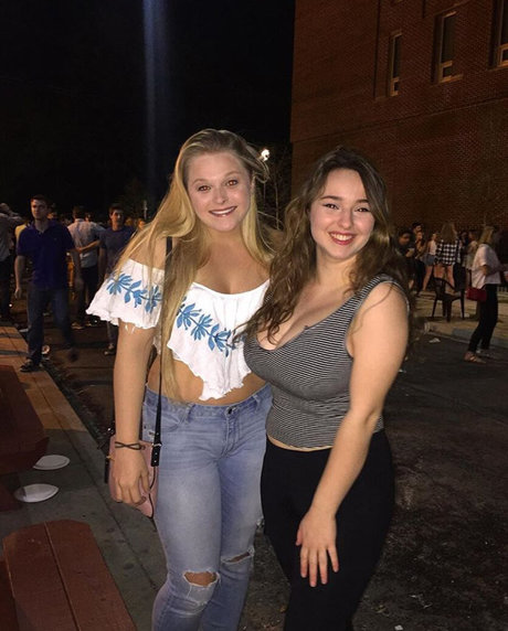 Julia F top model image