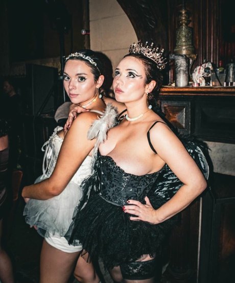 Julia F model naked archive