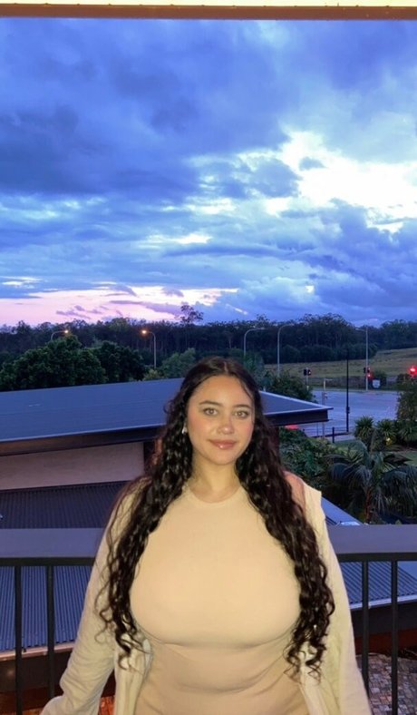 Carragh model pretty gallery