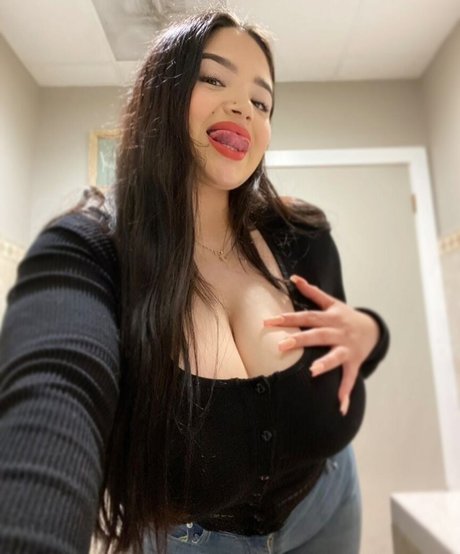 Dezerai Angel model xxx archive