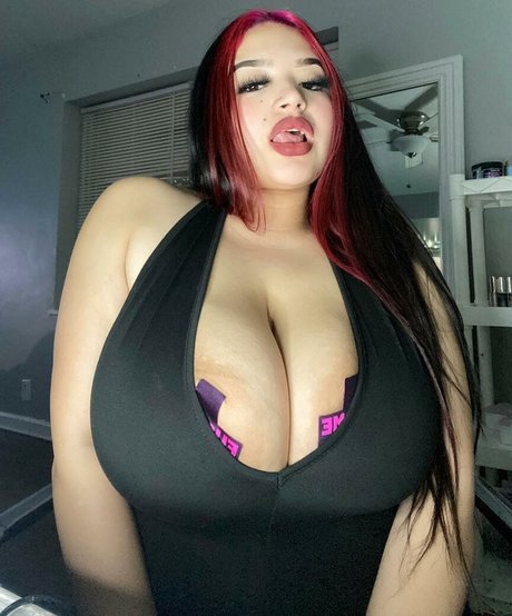 Dezerai Angel star erotic image