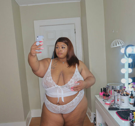 danekdanielle beautiful model img