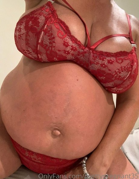 Pretty Pregnant pornstar top pictures