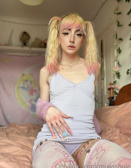 muasshole top actress photo