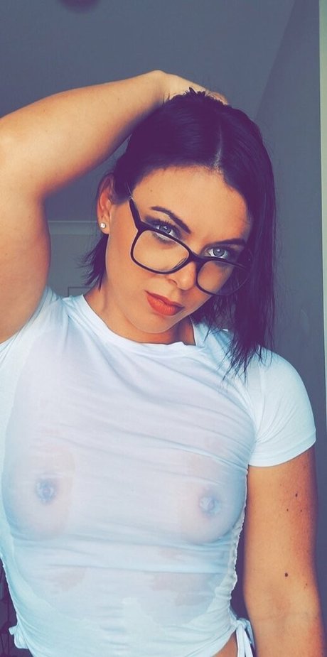 MissPeachyFit adult star gallery