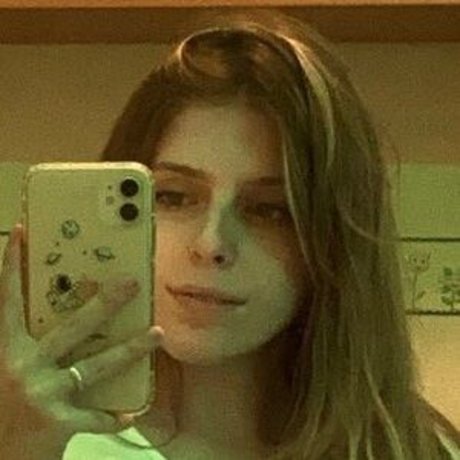 mariahelwe naked pornstar galleries