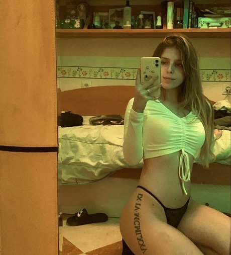 mariahelwe sexy star photos