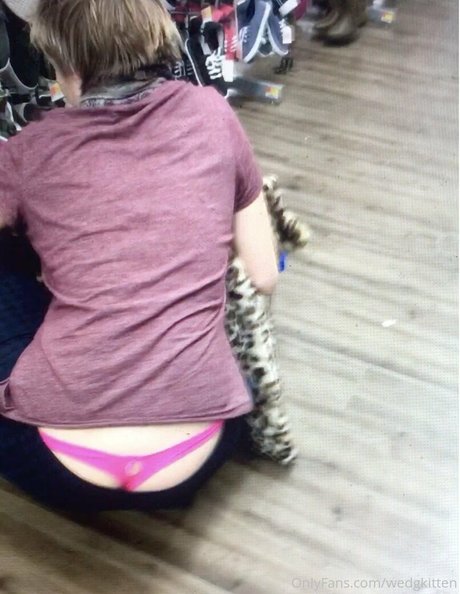 wedgkitten hot model pic