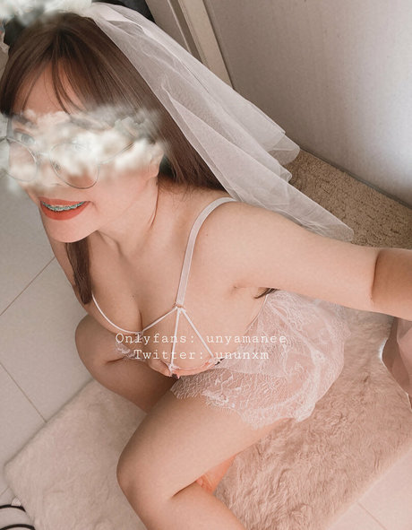 unyamanee adult model gallery