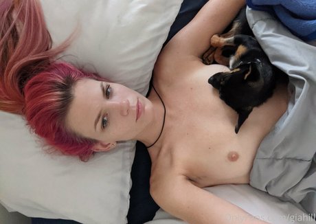 giahill model art pic