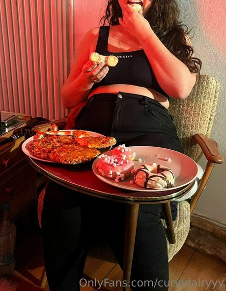 curvyfairyyy Profile pic