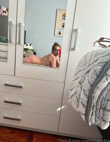 Raddie Llod star nude archive