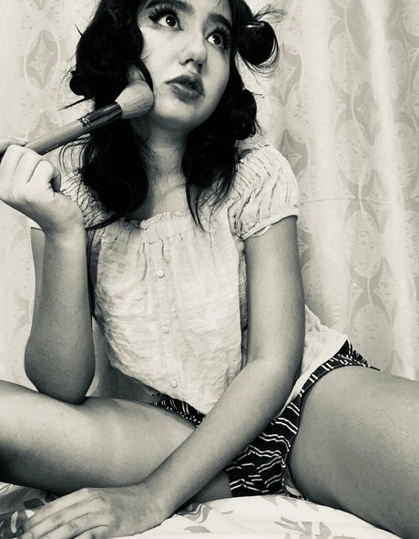 ooficialanie erotic model galleries