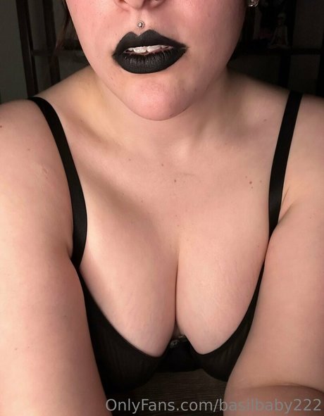 basilbaby222 pornstar hd pic