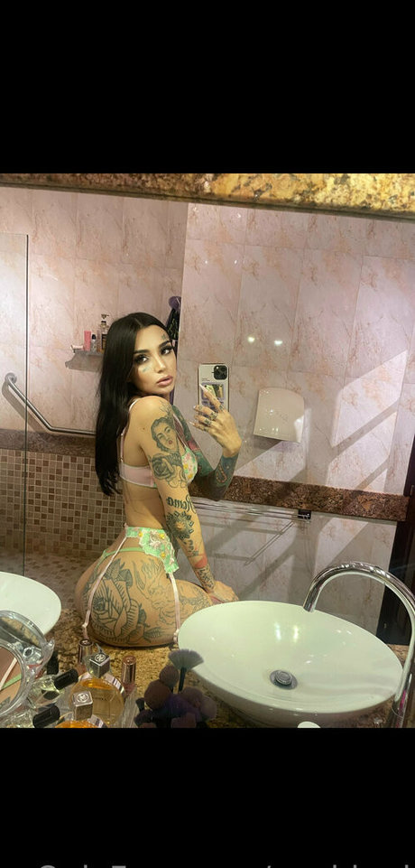 anabbad naked star gallery