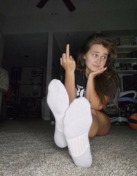 fitfeet 2021 model naked images