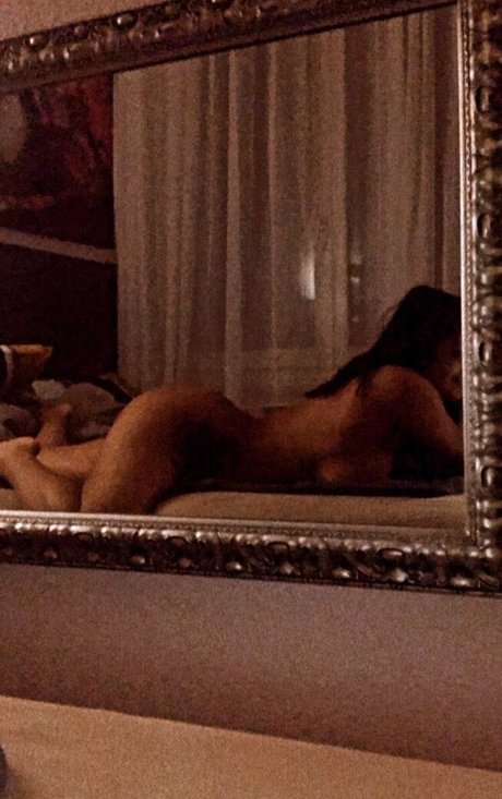 Berki Loretta nudes model img