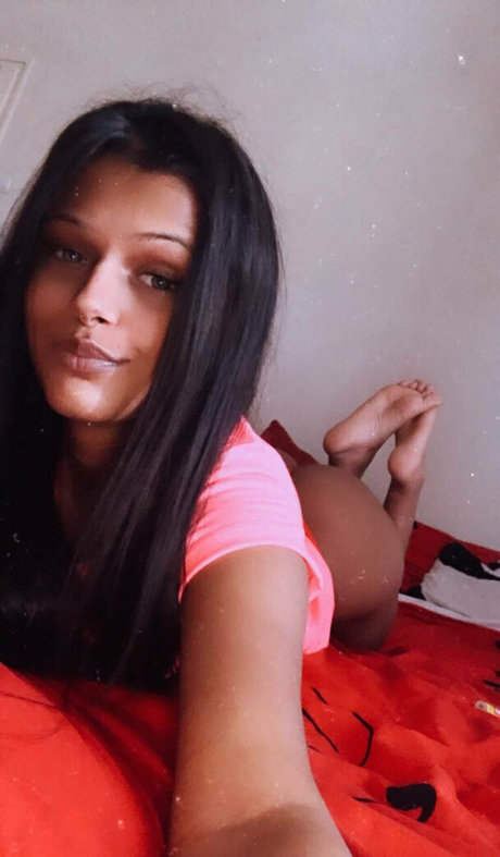 Berki Loretta exclusive actress picture