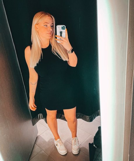 Sarah Neuhaus perfect pornstar archive