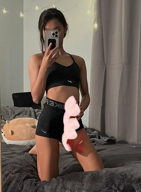 xoeyli naked model galleries