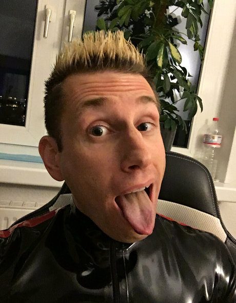 rubberskaterboy pretty model img