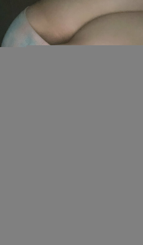 lakettebarraza model nude photo