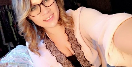 thepandashow beautiful model img