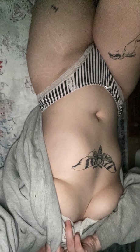 sweetlildarling model hot pictures