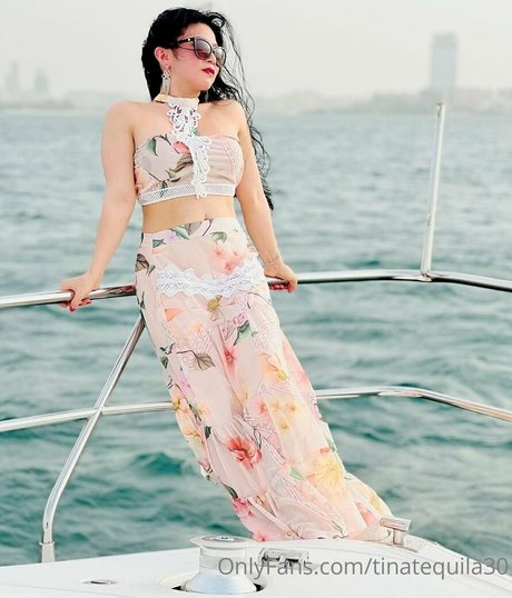 tinatequila30 model adult picture