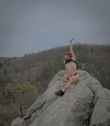 lovlylindss pornstar naked images