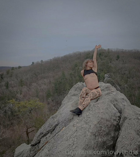 lovlylindss nice star photo