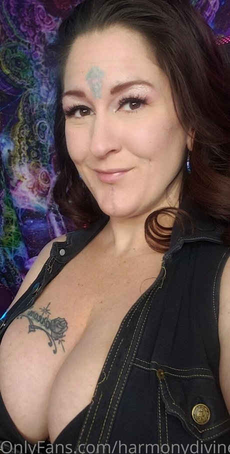 harmonydivine pornstar images