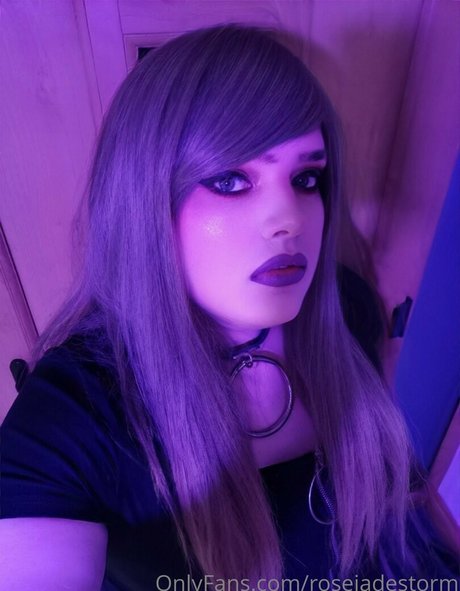 rosejadestorm Profile pic