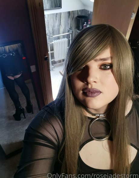 rosejadestorm hot actress image